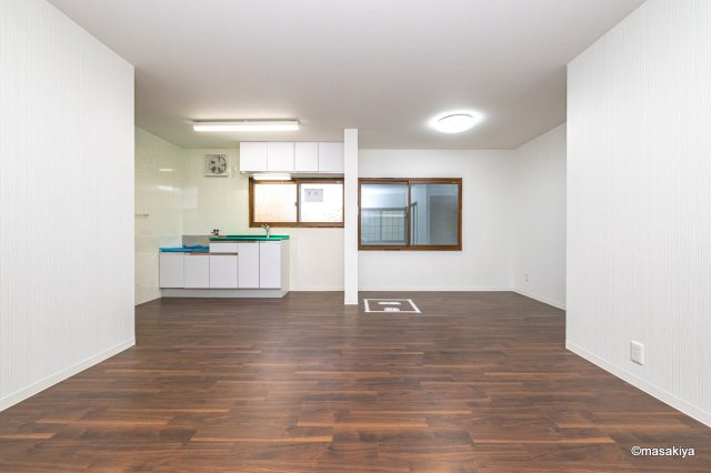 中村ビルの洋室