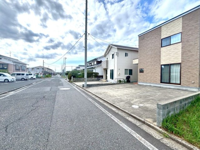 【前面道路含む現地写真】の画像