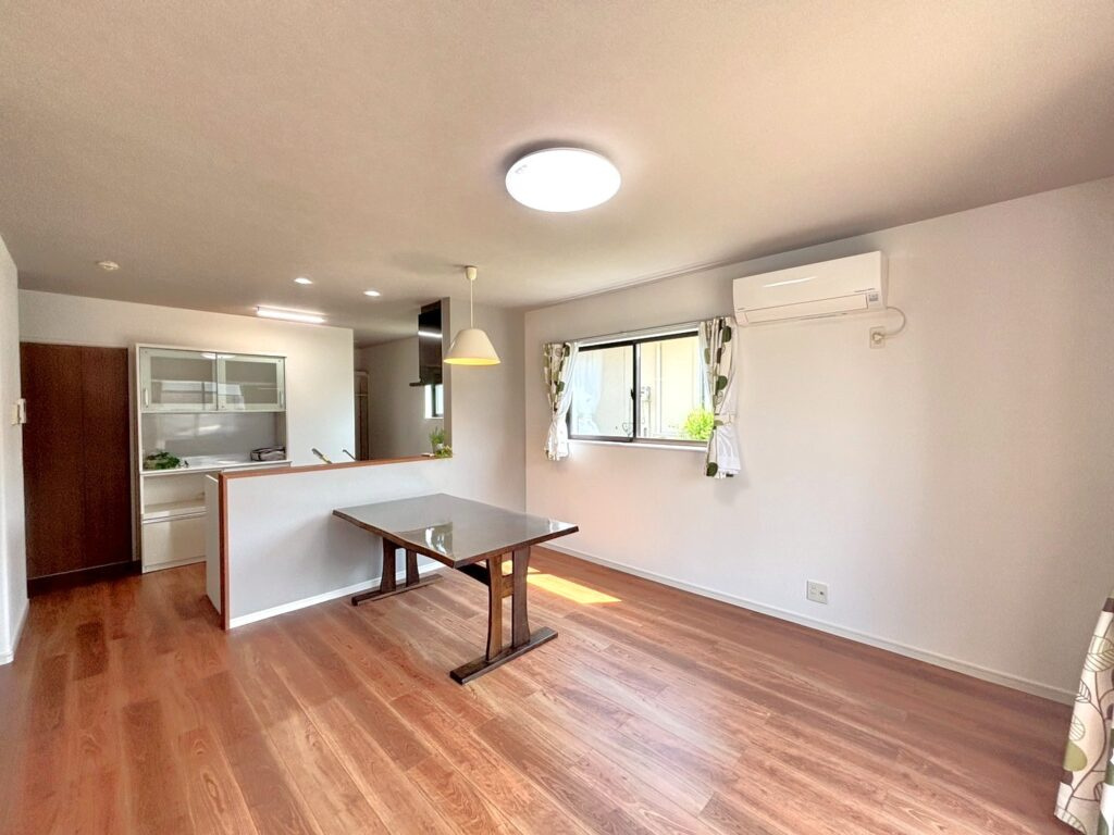 【居間・リビング】の画像