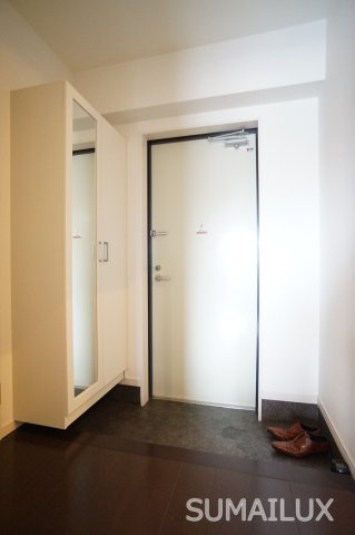 熊本市中央区迎町１丁目の賃貸マンションの玄関