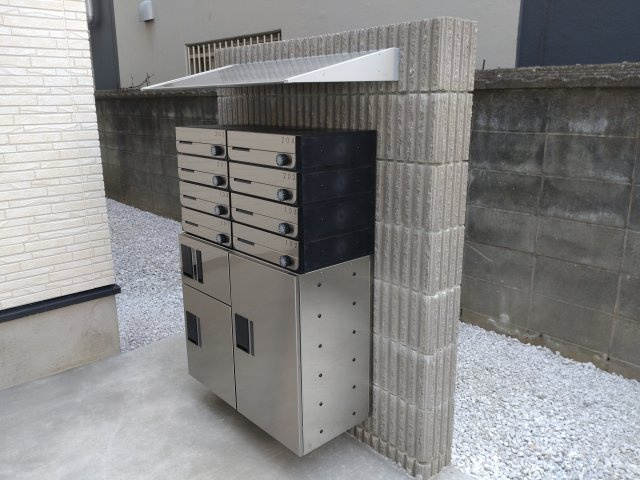 destino東町Ⅱのその他共用部分|宅配BOX付きで不在時の荷物の受け取りに便利です☆