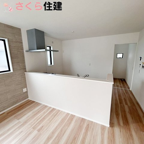 宇都宮市西原町2期　3号棟のキッチン|対面のキッチンはお料理しながらお話できてうれしいですね