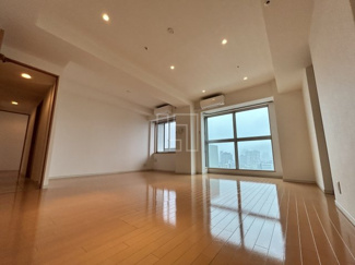 【居間・リビング】 | クロスレジデンス大阪新町 | クロスレジデンス大阪新町　リビング・ダイニングスペース