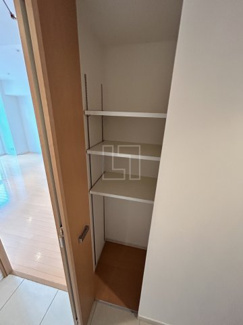 【収納】 | クロスレジデンス大阪新町 | クロスレジデンス大阪新町　物入