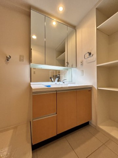 【独立洗面台】 | クロスレジデンス大阪新町 | クロスレジデンス大阪新町　独立洗面台