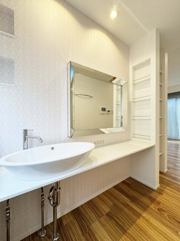 中古再生住宅：青葉台2丁目 の独立洗面台|独立洗面化粧台