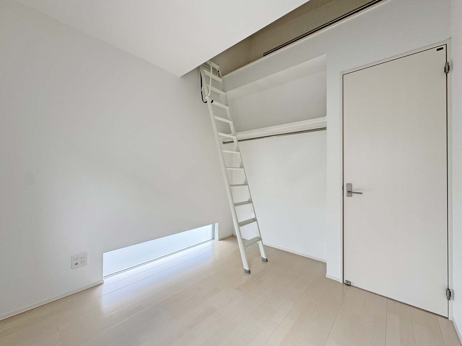 中古再生住宅：青葉台2丁目 の洋室|洋室　ロフト付