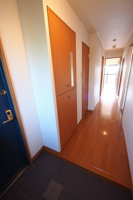 フローラ池上台の玄関