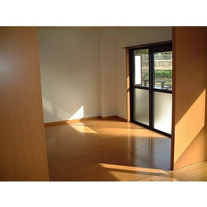 フローラ池上台の居間・リビング