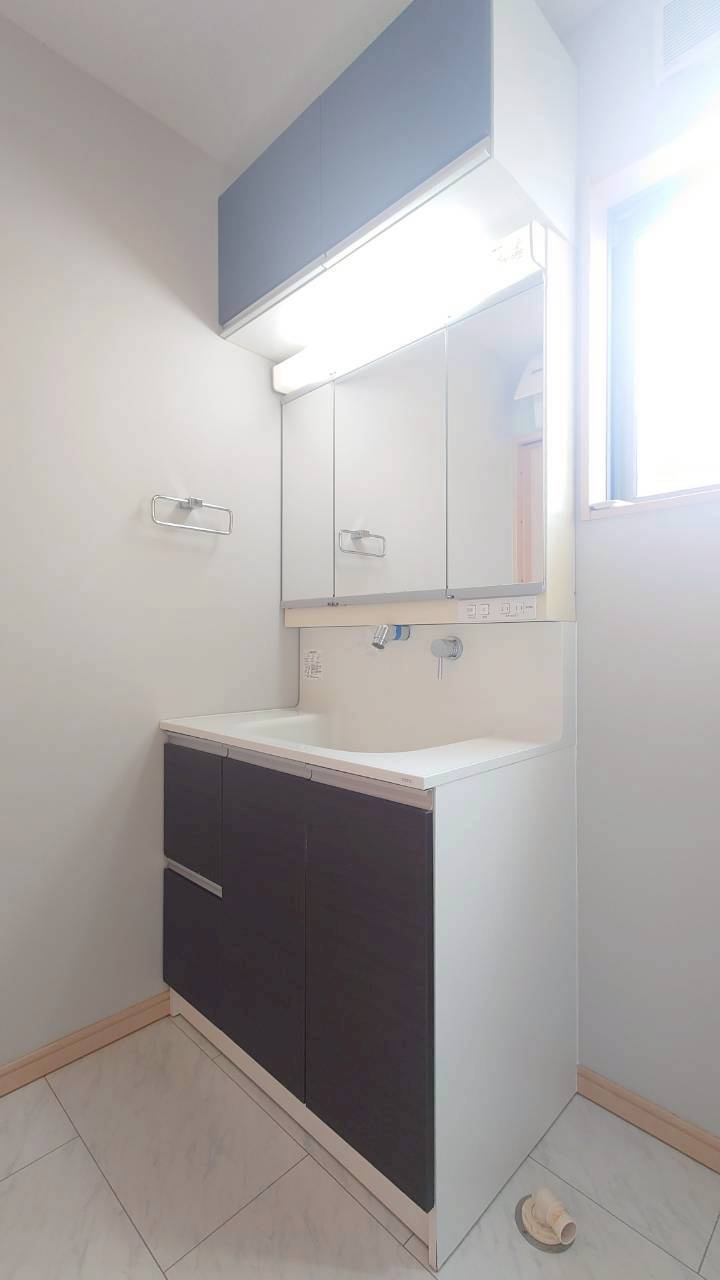 ◆２沿線利用可能◆リビング広々１９帖以上の４ＬＤＫ◆角地◆宇治市広野町尖山の独立洗面台|洗面台