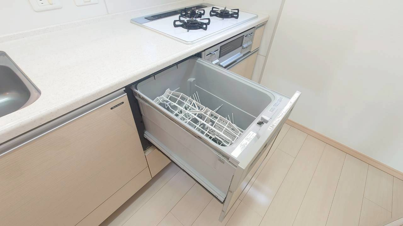 ◆２沿線利用可能◆リビング広々１９帖以上の４ＬＤＫ◆角地◆宇治市広野町尖山のキッチン|食器洗浄乾燥機