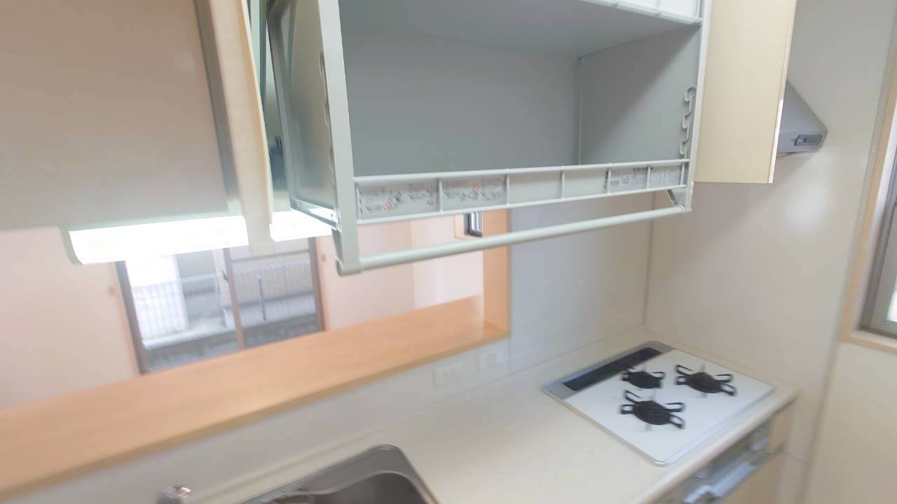 ◆２沿線利用可能◆リビング広々１９帖以上の４ＬＤＫ◆角地◆宇治市広野町尖山のキッチン|昇降ウォール