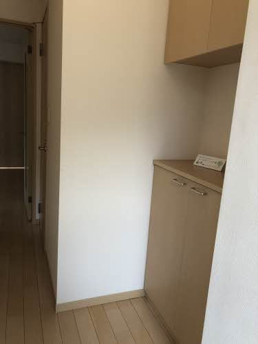 シャーメゾン長津の玄関