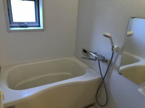 シャーメゾン長津の浴室