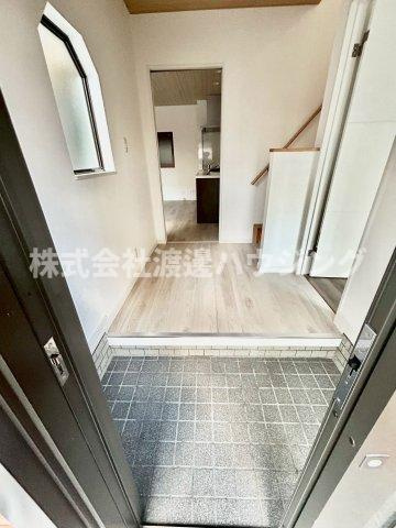 西弓削2丁目一戸建の玄関