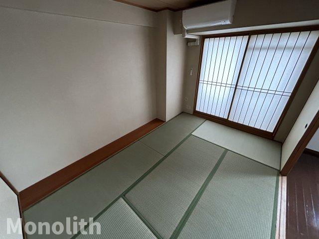 ロイヤルフラット壱番館の和室