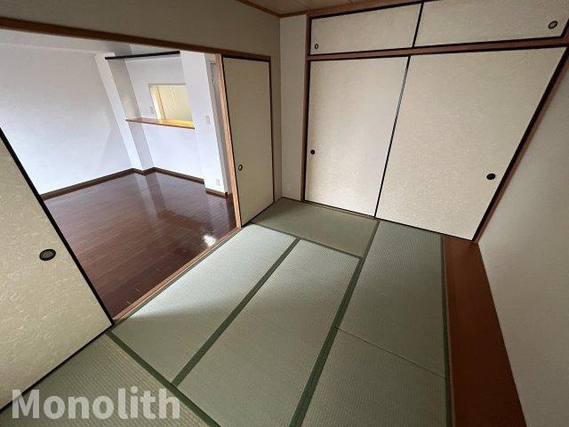 ロイヤルフラット壱番館の和室