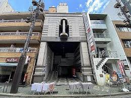 栄ストーンビルの外観