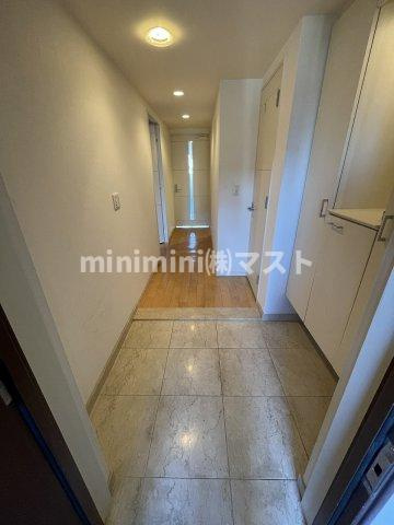 グレンパーク梅田北の玄関