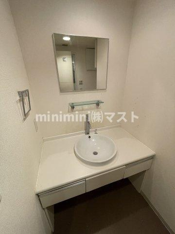 グレンパーク梅田北の独立洗面台