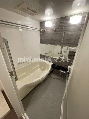 グレンパーク梅田北の浴室