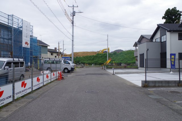 宇都宮市西原町2期　4号棟の前面道路含む現地写真|前面道路は約5.9ｍあります