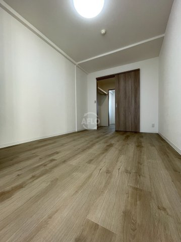 フロンティアタワー難波EASTの洋室|グランソレイユ日本橋　洋室