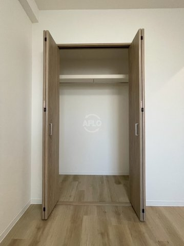 フロンティアタワー難波EASTの玄関|グランソレイユ日本橋　収納