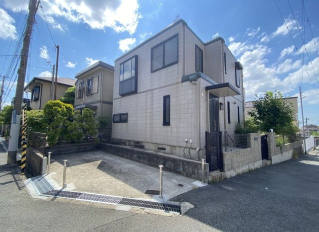 高羽町3丁目戸建の外観