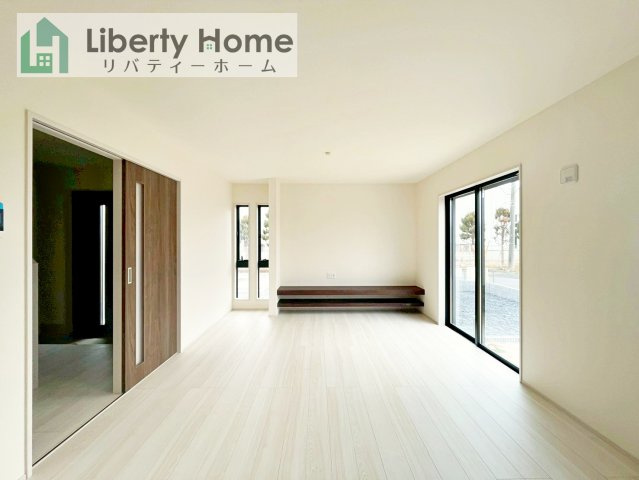 小美玉市上玉里第2　新築戸建　2号棟の居間・リビング