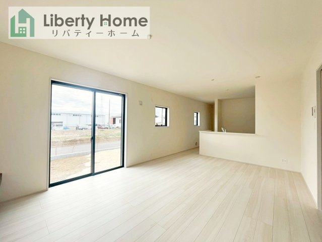 小美玉市上玉里第2　新築戸建　2号棟の居間・リビング