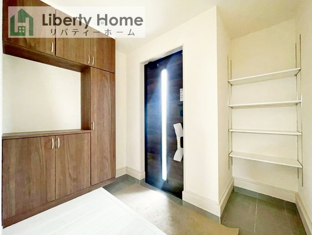 小美玉市上玉里第2　新築戸建　2号棟の玄関