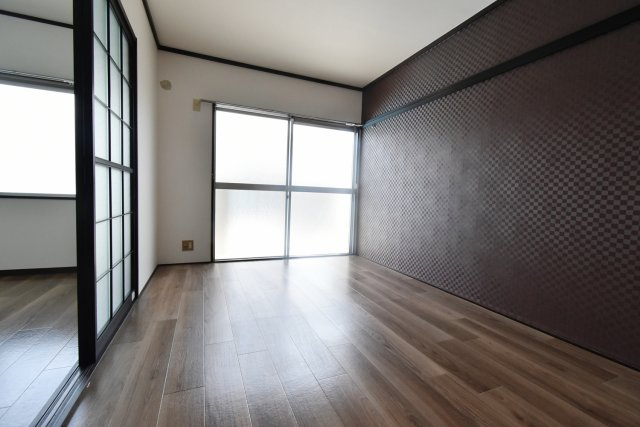 ホワイトハイツの洋室