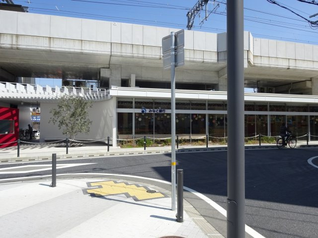 ホワイトハイツの駐車場