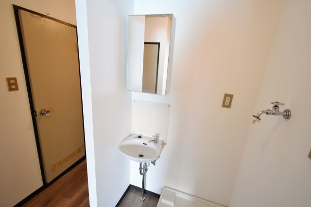 ホワイトハイツの洗面所