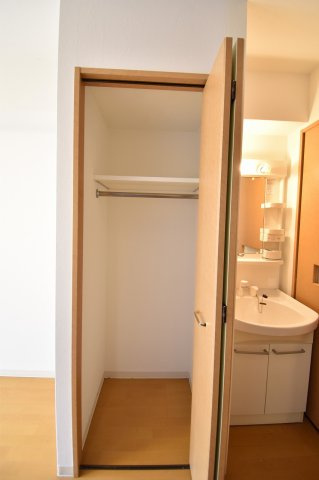 ラナップスクエア南森町ＮＥＸＴ　ＳＴＡＧＥの収納|※建物内別間取参考写真