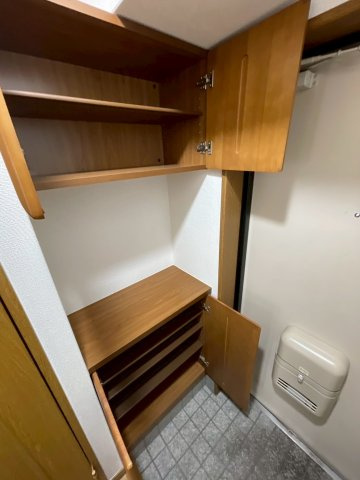 ユウメイトビルの内装