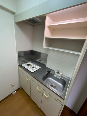 ユウメイトビルのキッチン|2口コンロ付のキッチンです♪