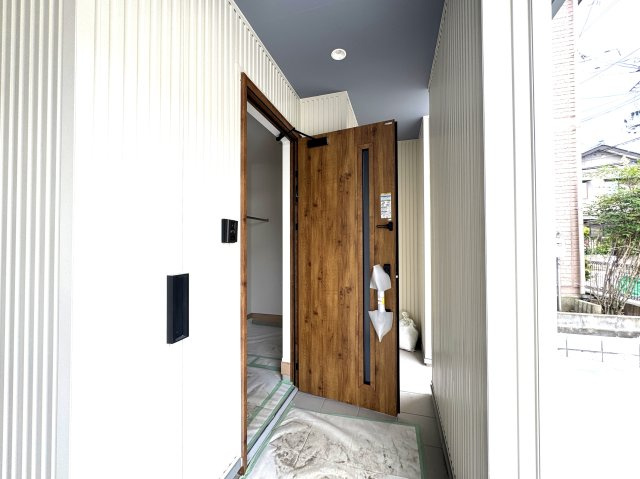 中央区下所島1丁目　新築戸建　2号棟の玄関