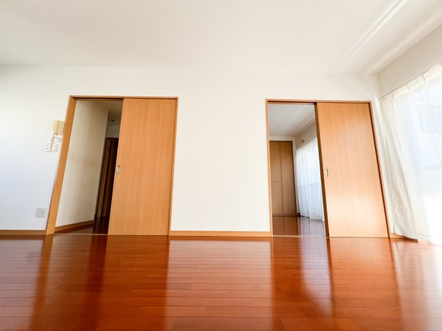 コーポ中ノ丸Ⅰの居間・リビング