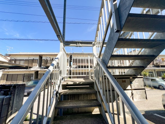 コーポ中ノ丸Ⅰのその他共用部分|外階段
