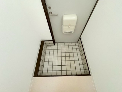 【玄関】 | メゾン津々山台