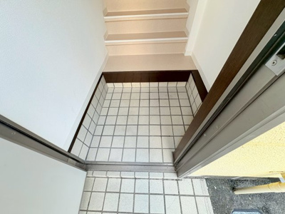 【玄関】 | メゾン津々山台