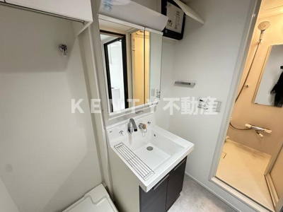 【洗面所】 | プラティーク下丸子 | 明るい洗面所です