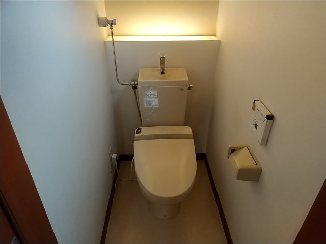 【オーナーチェンジ戸建】鳥取北3丁目中古住宅のトイレ