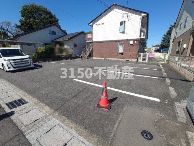 プレンティ未光の駐車場