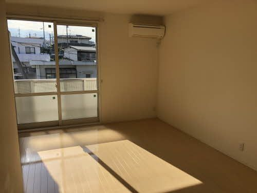 シャーメゾン天生津（あもうづ）の洋室
