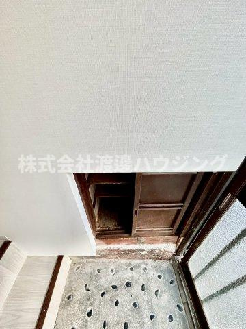 小若江1丁目テラスハウスの収納|玄関収納