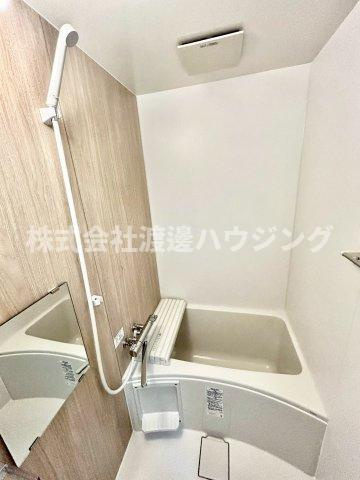 小若江1丁目テラスハウスの浴室
