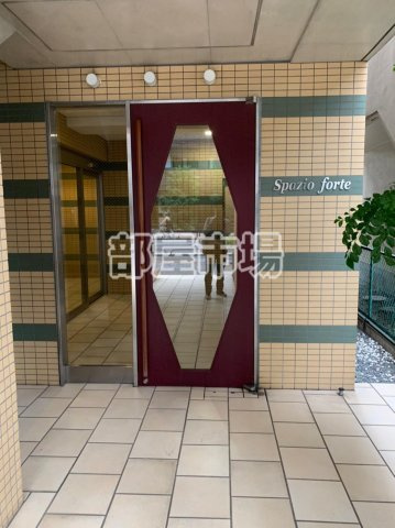 スパッツィオフォルテのエントランス